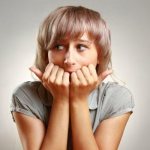 мнительная девушка