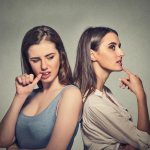 Почему девушка ревнует