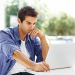 почему парень должен писать первым